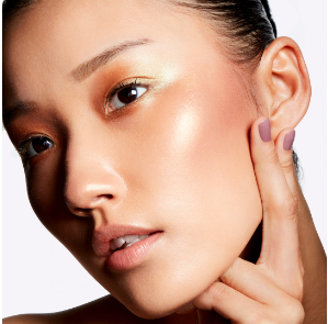 Mac Extra Dimension Skinfinish 9g  - Shade: Glow with It