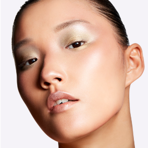 Mac Extra Dimension Skinfinish 9g - Shade: Superb