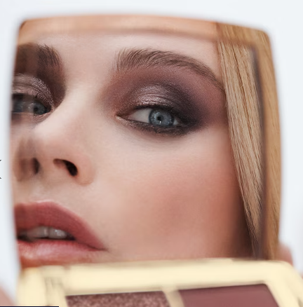 Estee Lauder Pure Color Envy Luxe Eyeshadow Quad - Shade : 01 Rebel Petals