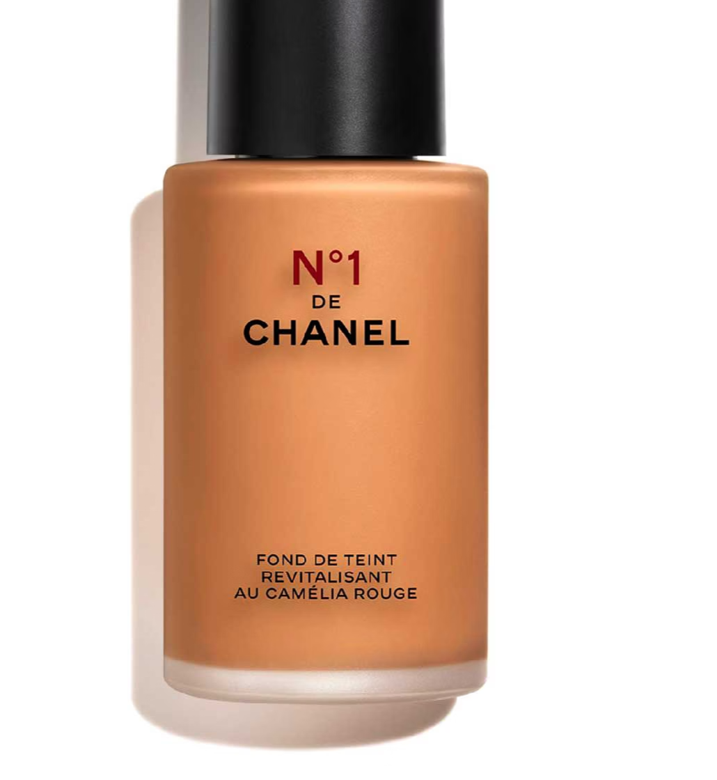Chanel N°1 De Chanel Red Camellia Revitalising Foundation Illuminates - Hydrates - Protects 30ml - Shade: BD111