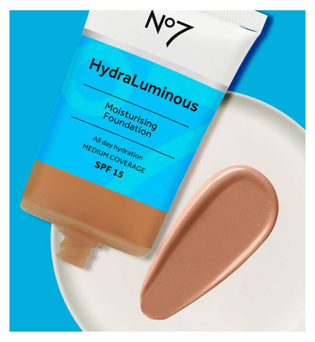 No7 HydraLuminous Moisturising Foundation SPF15 30ml - Shade: Latte