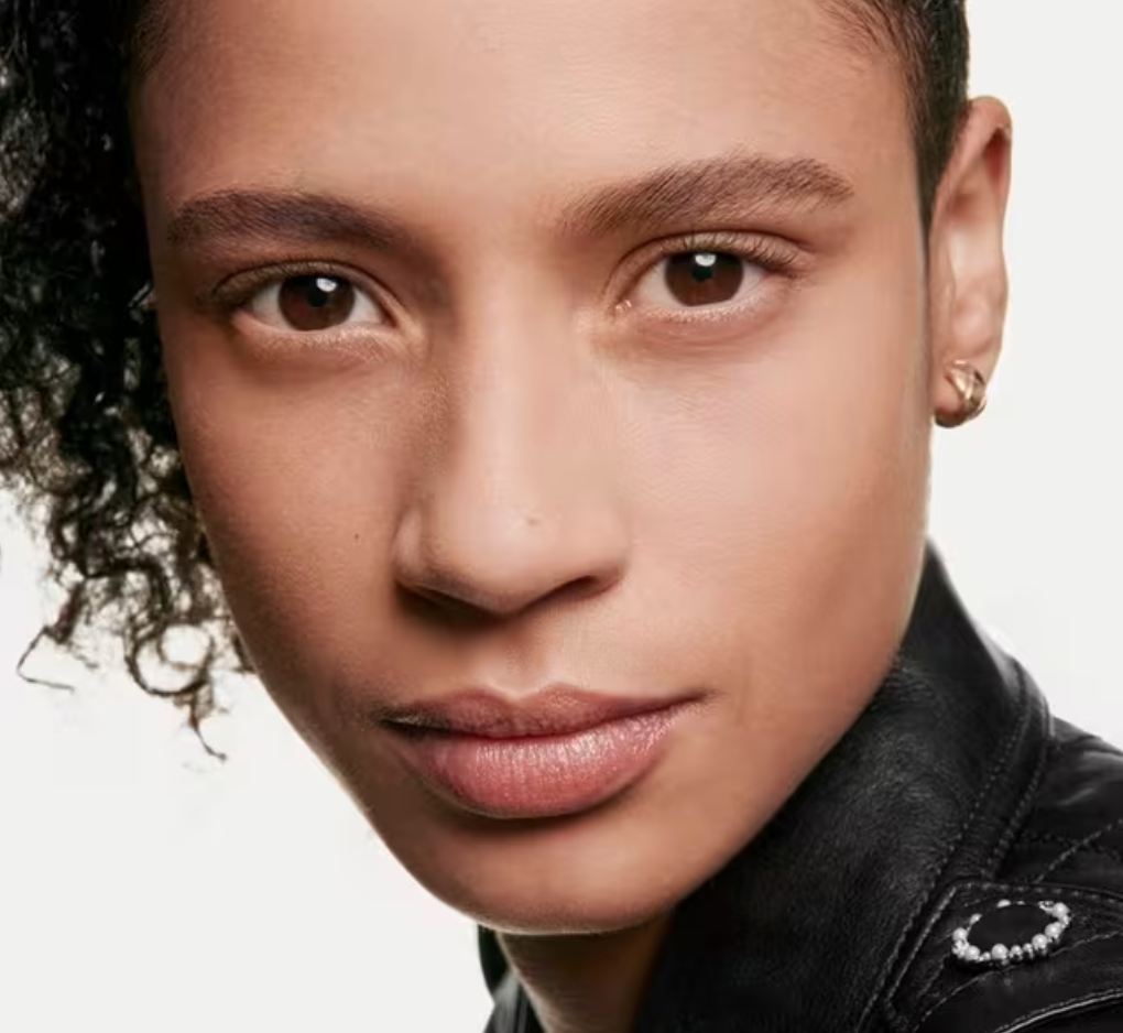 CHANEL Ultra Le Teint Velvet Blurring Smooth-Effect Foundation Velvet Matte Finish. 30ml - Shade: B50