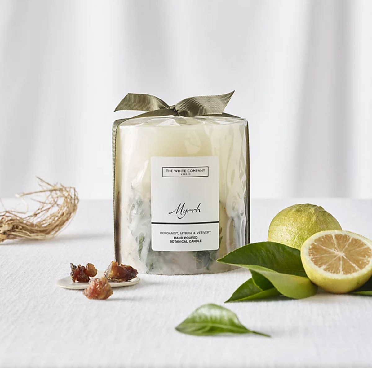 The White Company Myrrh Botanical Candle Medium 725g