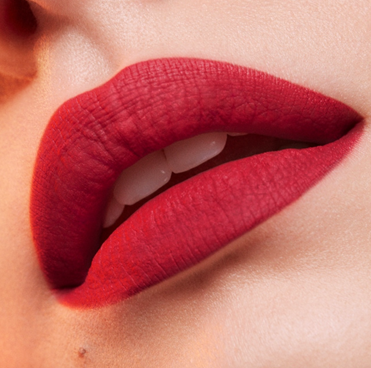 Estée Lauder Pure Colour Whipped Matte Liquid Lip with Moringa Butter 9ml - 933 Maraschino