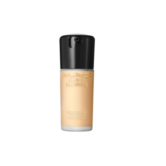 Mac Studio Radiance Serum Powered Foundation 30ml - Shade: NC20